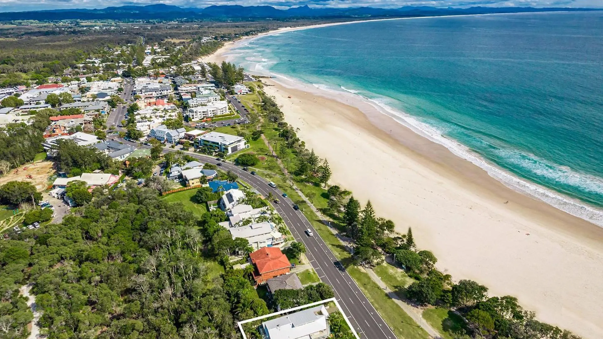 Apartment 2 Surfside Byron Bay